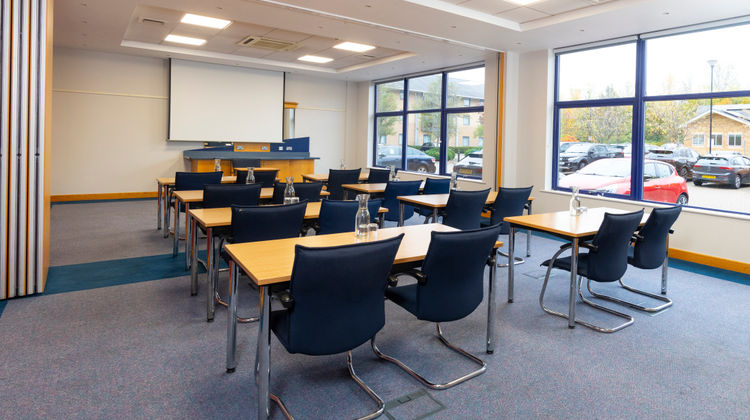 Holiday Inn Express Milton Keynes Hotel Meeting