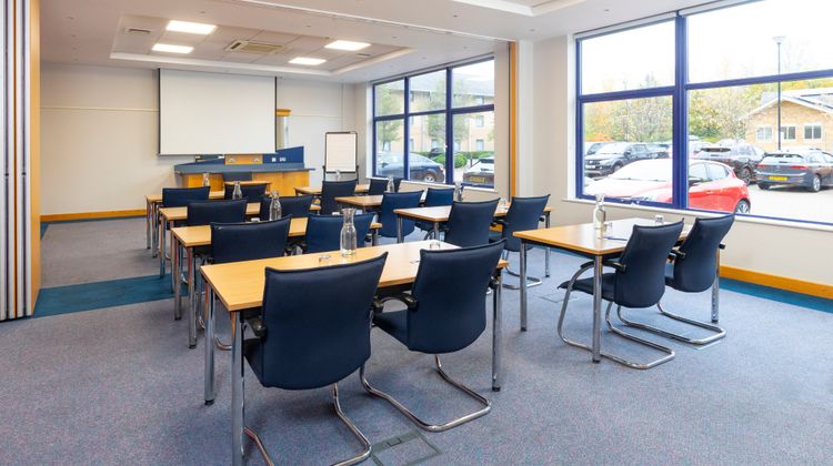 Holiday Inn Express Milton Keynes Hotel Meeting