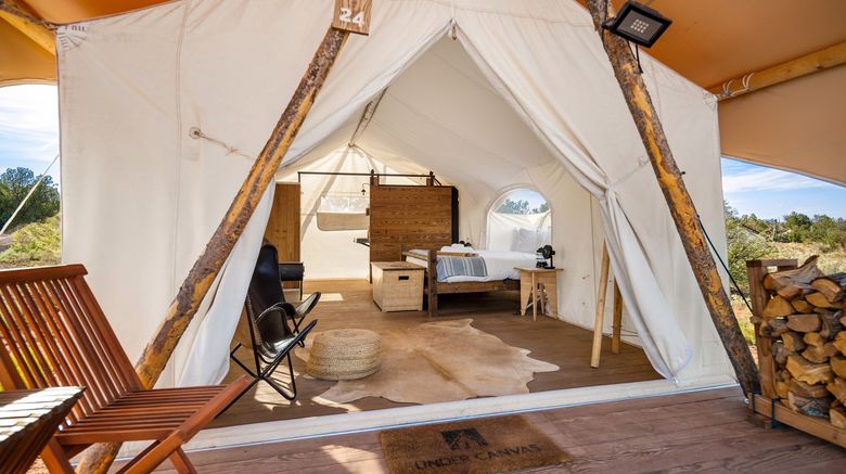 <b>Under Canvas Grand Canyon Room</b>. Images powered by <a href="https://www.leonardoworldwide.com/" title="Leonardo Worldwide" target="_blank">Leonardo</a>.