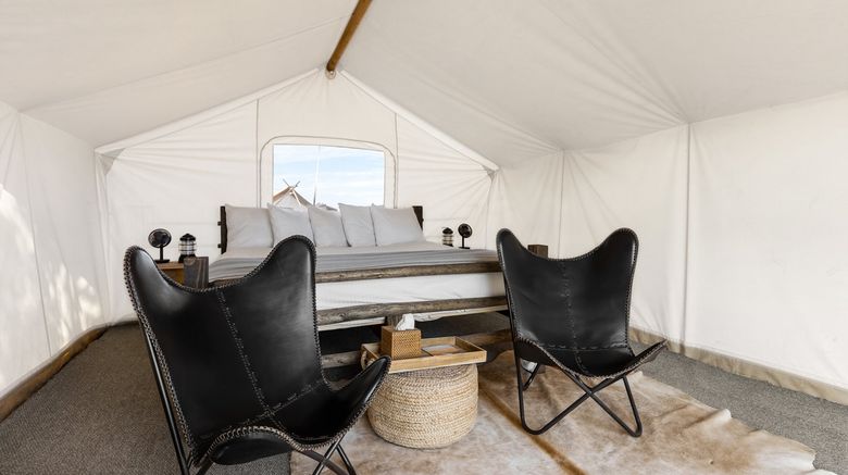 <b>Under Canvas Grand Canyon Room</b>. Images powered by <a href="https://www.leonardoworldwide.com/" title="Leonardo Worldwide" target="_blank">Leonardo</a>.