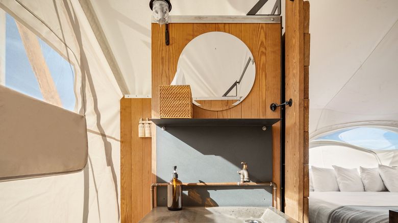 <b>Under Canvas Grand Canyon Room</b>. Images powered by <a href="https://www.leonardoworldwide.com/" title="Leonardo Worldwide" target="_blank">Leonardo</a>.