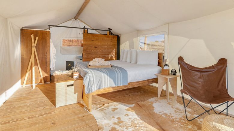 <b>Under Canvas Moab Room</b>. Images powered by <a href="https://www.leonardoworldwide.com/" title="Leonardo Worldwide" target="_blank">Leonardo</a>.
