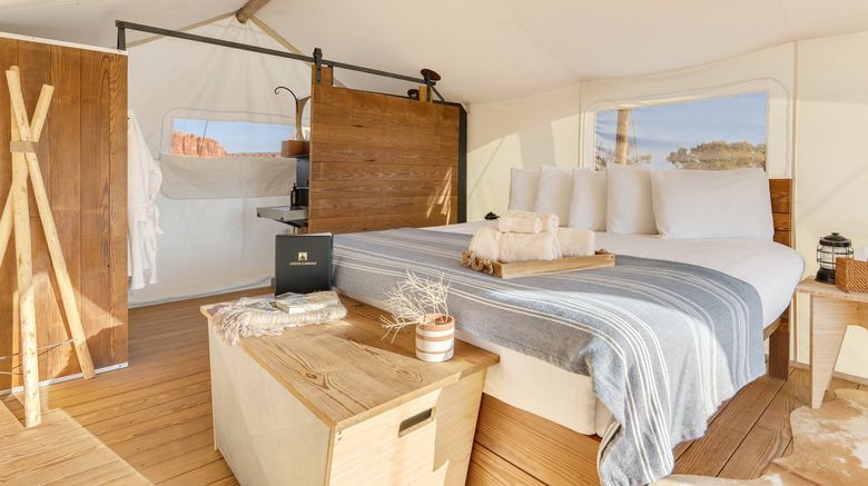 <b>Under Canvas Moab Room</b>. Images powered by <a href="https://www.leonardoworldwide.com/" title="Leonardo Worldwide" target="_blank">Leonardo</a>.