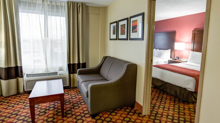 Charlotte Suites Room
