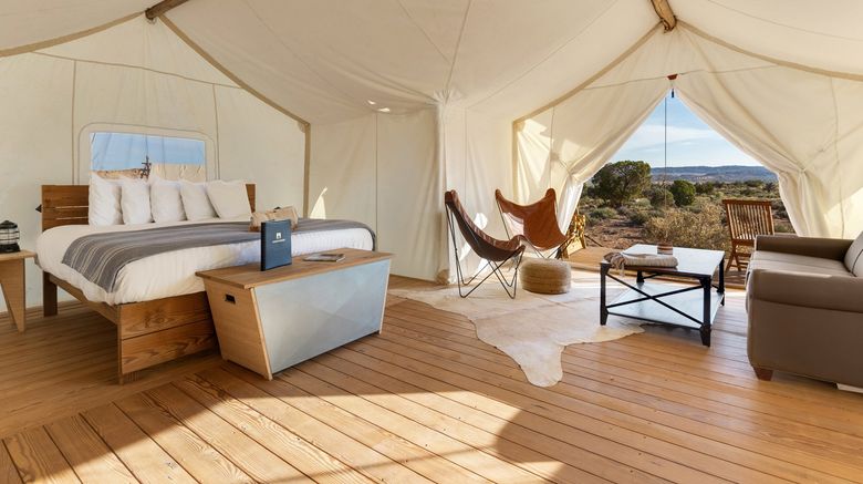 <b>Under Canvas Moab Room</b>. Images powered by <a href="https://www.leonardoworldwide.com/" title="Leonardo Worldwide" target="_blank">Leonardo</a>.