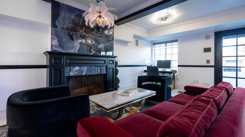 <b>Ascot suites Lobby</b>. Images powered by <a href="https://www.leonardoworldwide.com/" title="Leonardo Worldwide" target="_blank">Leonardo</a>.