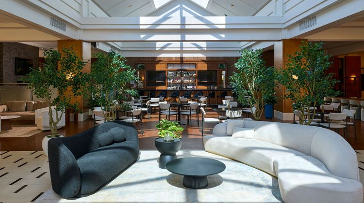 Detroit Marriott Troy Lobby