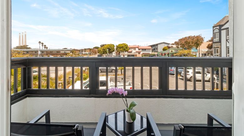 <b>Ascot suites Room</b>. Images powered by <a href="https://www.leonardoworldwide.com/" title="Leonardo Worldwide" target="_blank">Leonardo</a>.