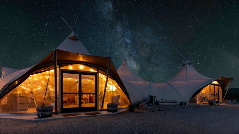 <b>Under Canvas Yellowstone Exterior</b>. Images powered by <a href="https://www.leonardoworldwide.com/" title="Leonardo Worldwide" target="_blank">Leonardo</a>.