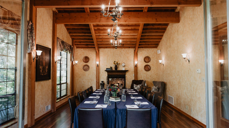 Sonoma Coast Villa & Spa Meeting