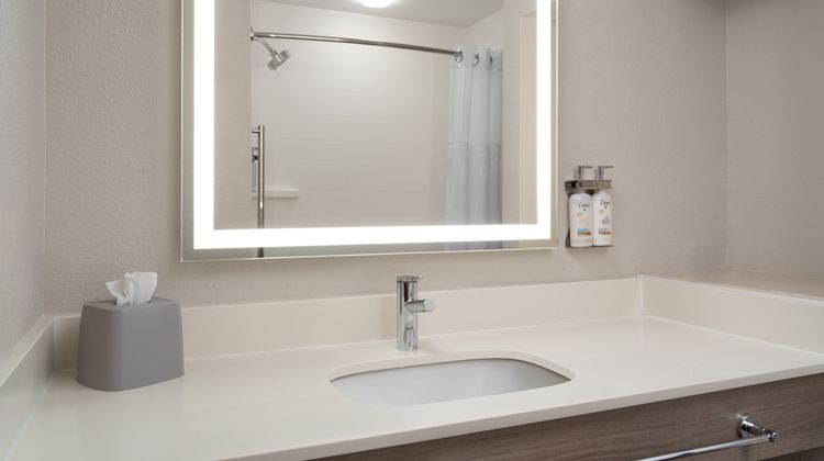 Holiday Inn Express Hotel & Suites Room