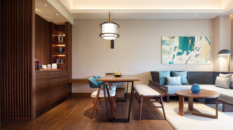 <b>New World Qingyuan Hotel Suite</b>. Images powered by <a href="https://www.leonardoworldwide.com/" title="Leonardo Worldwide" target="_blank">Leonardo</a>.