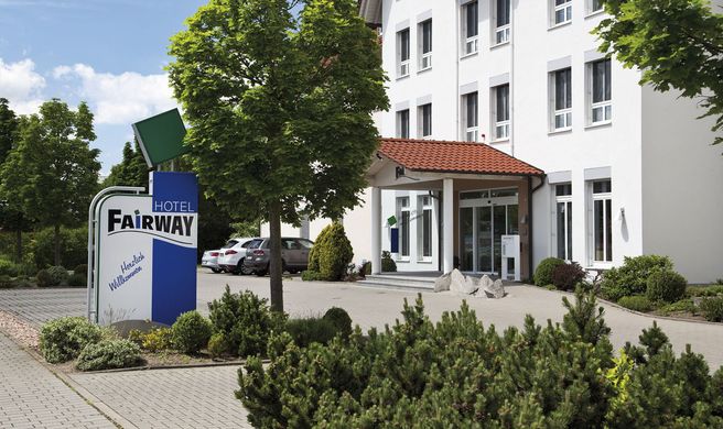 Fairway Hotel Exterior