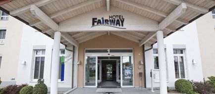Fairway Hotel Exterior