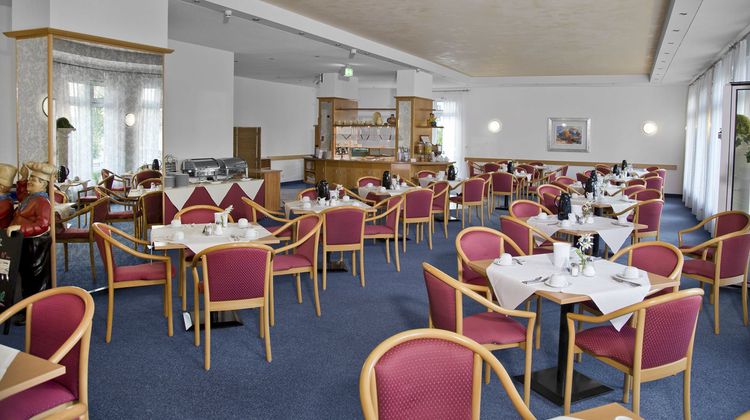 Fairway Hotel Restaurant