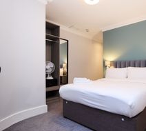 Prince William Hotel Room