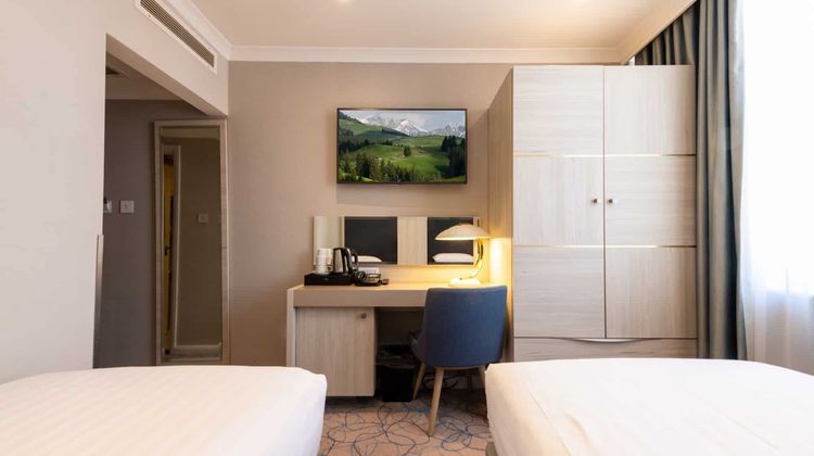 Blandford Hotel Room