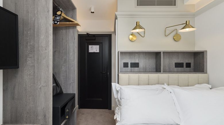 <b>The Edwin Hotel Room</b>. Images powered by <a href="https://www.leonardoworldwide.com/" title="Leonardo Worldwide" target="_blank">Leonardo</a>.
