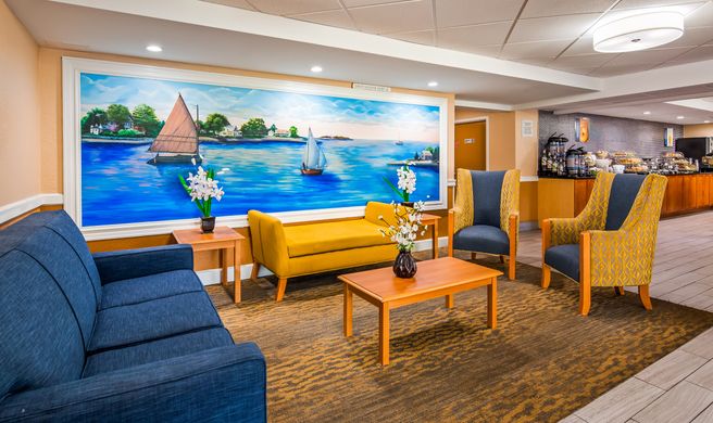 Holiday Inn Express Cape Cod Exterior