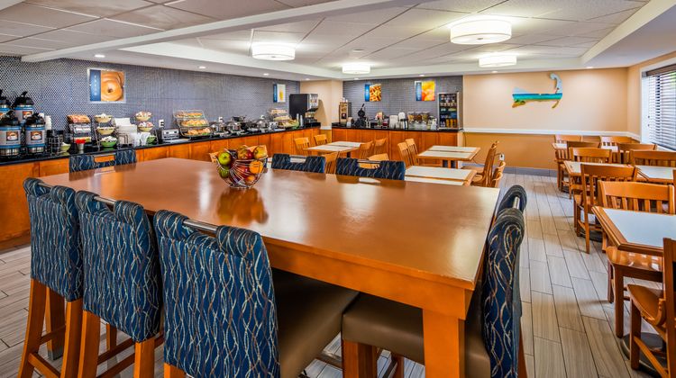 Holiday Inn Express Cape Cod Restaurant