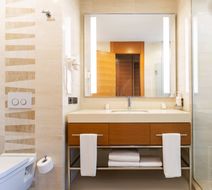 Holiday Inn Baku Room