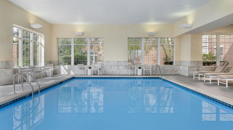 Marriott Chicago Midway Pool