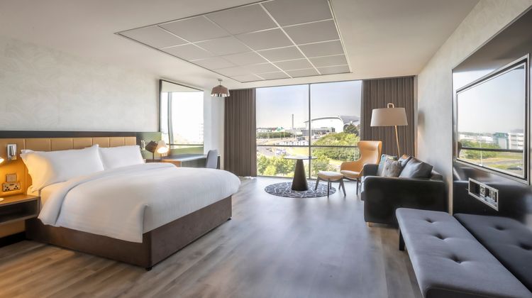 Clayton Hotel Dublin Airport Central Suite