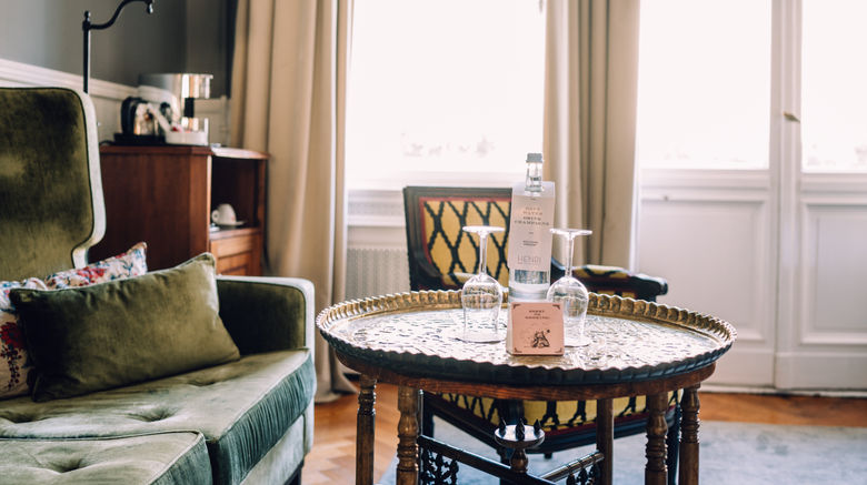 <b>Henri Metropolitan House Berlin Room</b>. Images powered by <a href="https://www.leonardoworldwide.com/" title="Leonardo Worldwide" target="_blank">Leonardo</a>.