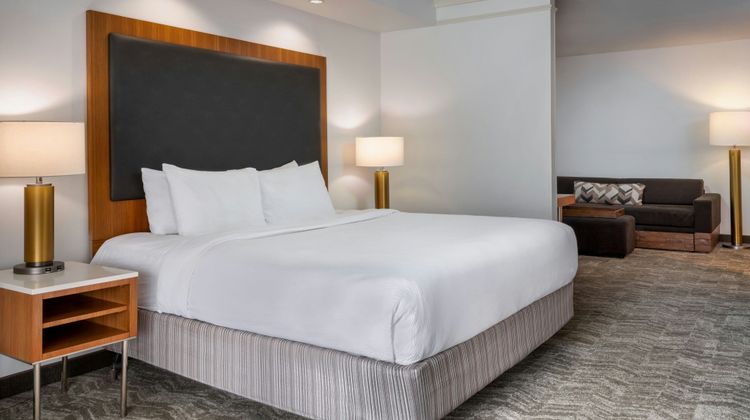 SpringHill Suites Charleston North Suite