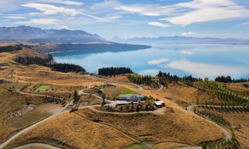 Mt Cook Lakeside Retreat