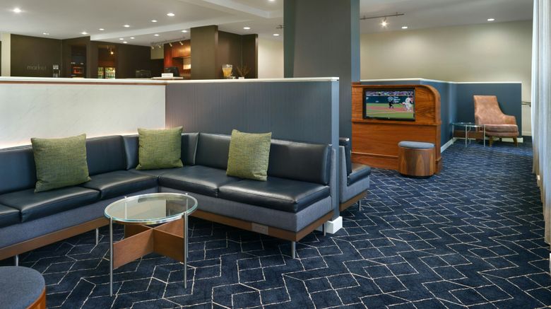 <b>Courtyard Atlanta Perimeter Center Lobby</b>. Images powered by <a href="https://www.leonardoworldwide.com/" title="Leonardo Worldwide" target="_blank">Leonardo</a>.