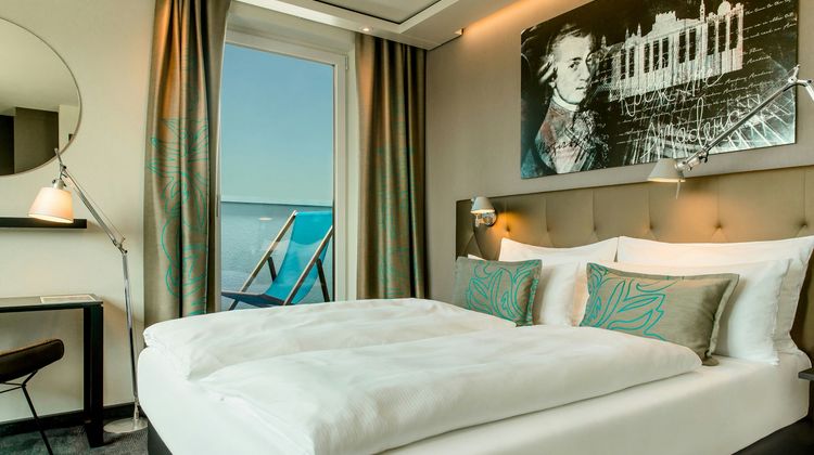 Motel One Salzburg Mirabell Room