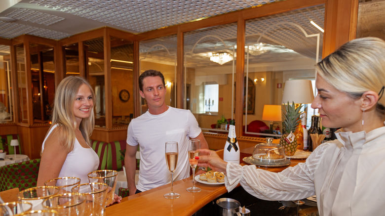 <b>Hotel Greif Maria Theresia Restaurant</b>. Images powered by <a href="https://www.leonardoworldwide.com/" title="Leonardo Worldwide" target="_blank">Leonardo</a>.