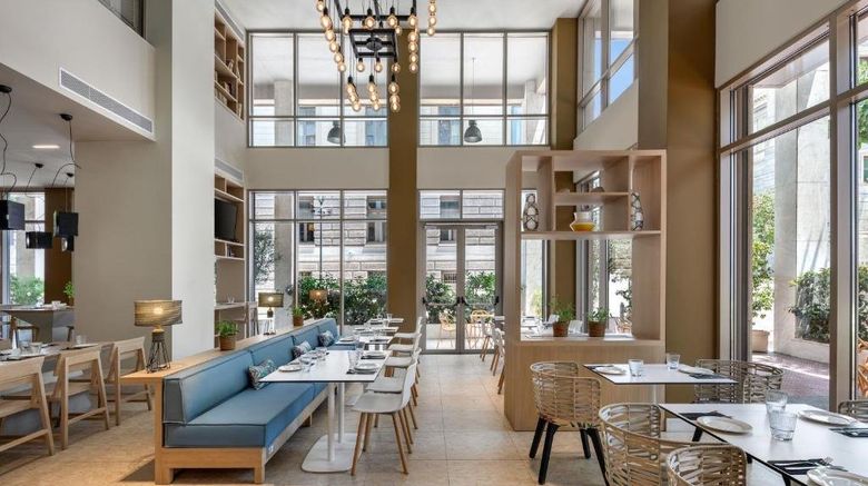 <b>Casual Kubic Athens Restaurant</b>. Images powered by <a href="https://www.leonardoworldwide.com/" title="Leonardo Worldwide" target="_blank">Leonardo</a>.