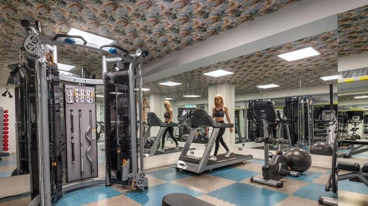 Casual Kubic Athens Health Club