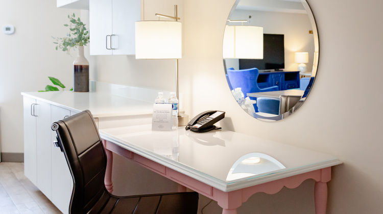 Hotel Indigo Mount Pleasant Room