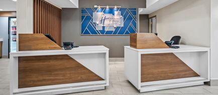Holiday Inn Express Exterior