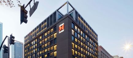 citizenM Los Angeles Downtown Exterior