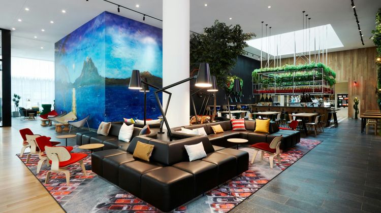 citizenM Los Angeles Downtown Lobby