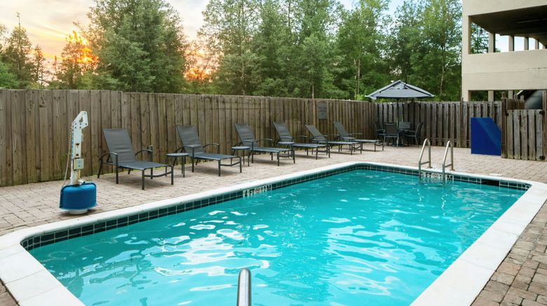 <b>Fairfield Inn & Suites Savannah Midtown Pool</b>. Images powered by <a href="https://www.leonardoworldwide.com/" title="Leonardo Worldwide" target="_blank">Leonardo</a>.
