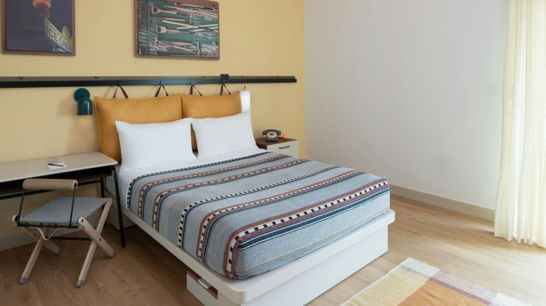 <b>Moxy Fayetteville Room</b>. Images powered by <a href="https://www.leonardoworldwide.com/" title="Leonardo Worldwide" target="_blank">Leonardo</a>.