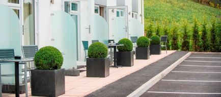 The Devon Hotel Exterior