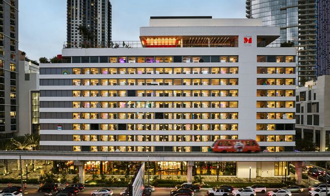 citizenM Miami Worldcenter Exterior
