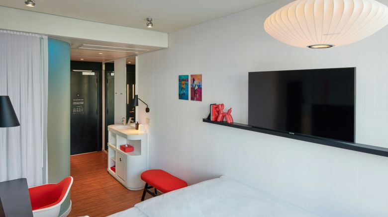 <b>citizenM Miami Worldcenter Room</b>. Images powered by <a href="https://www.leonardoworldwide.com/" title="Leonardo Worldwide" target="_blank">Leonardo</a>.