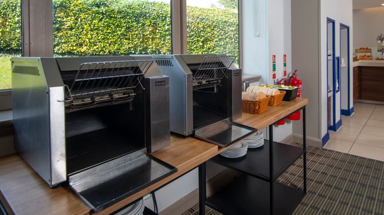 Holiday Inn Express Dartford Bridge Restaurant