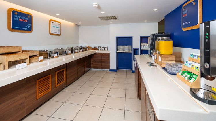 Holiday Inn Express Dartford Bridge Restaurant