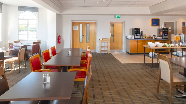 Holiday Inn Express London-Chingford Restaurant
