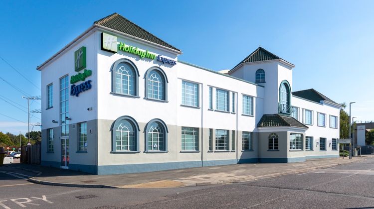 Holiday Inn Express London-Chingford Exterior