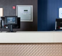 Holiday Inn Express Wandsworth Exterior