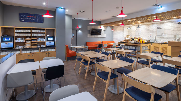 Holiday Inn Express Porto City Centre Restaurant